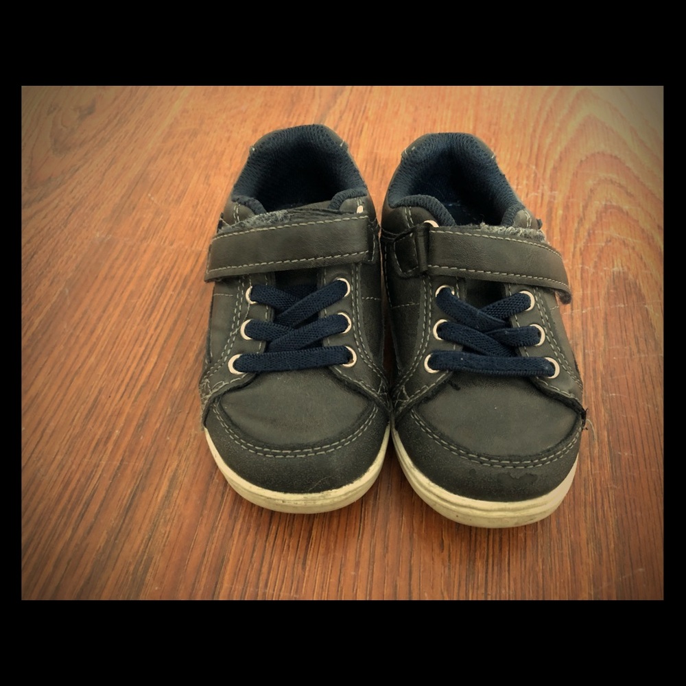 Size 7 toddler shoes